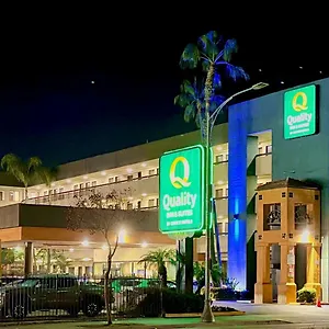 Quality & Angeles Airport - Lax Inglewood